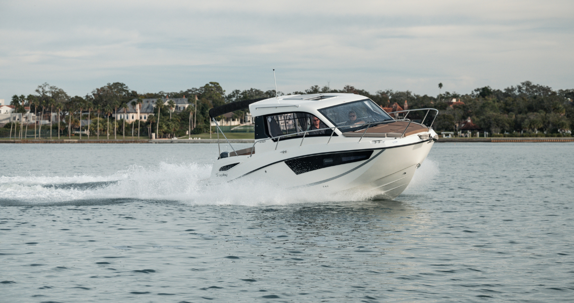 Trophy EX 25 Running