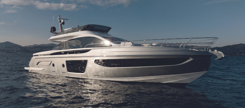 Azimut S7  On the Water