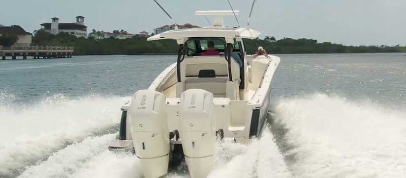 Outboard engines on a Scout 377 LXF
