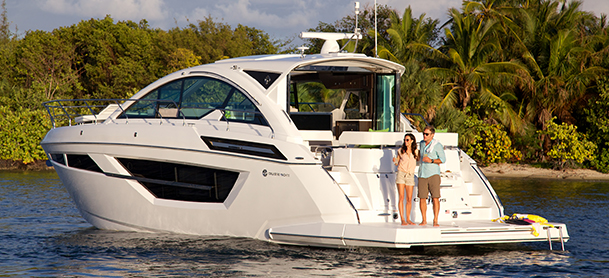Cruisers Yachts Cantius boat on the water