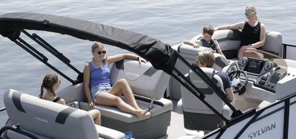 Family on a Sylvan pontoon boat