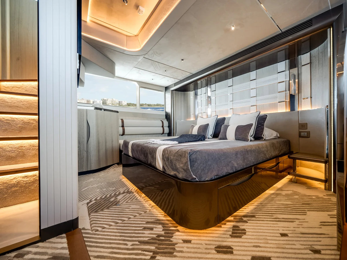 2027 Galeon 620 FLY 64.583 feet, Inuvik, Northwest Territories #64