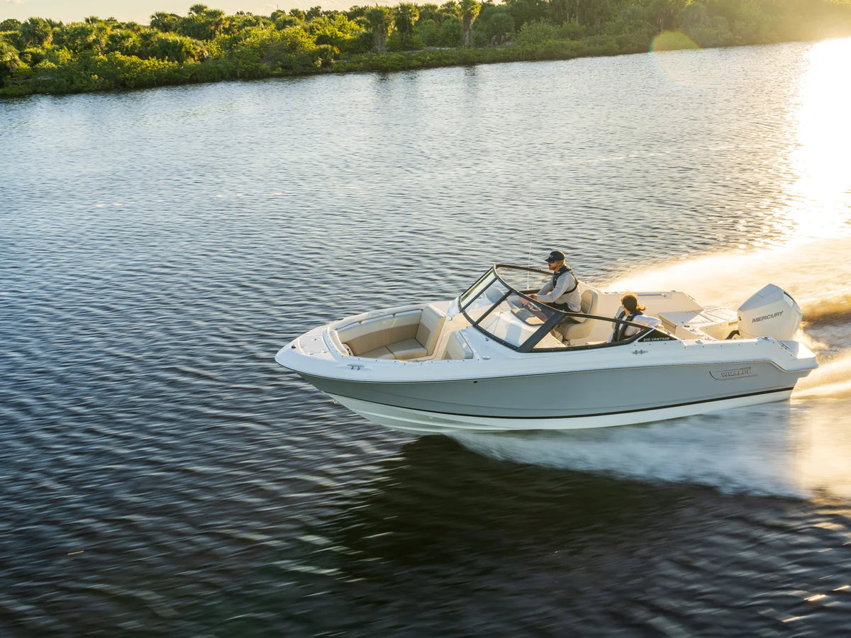 2027 Boston Whaler 210 Vantage 21.0 feet, Inuvik, Northwest Territories #4