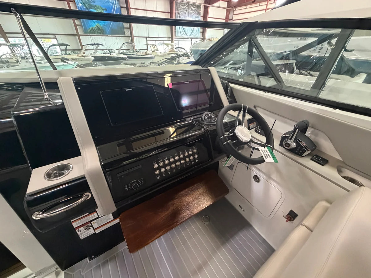 2027 Cruisers Yachts 38 GLS 38.0 feet, Grand Haven, MI #34