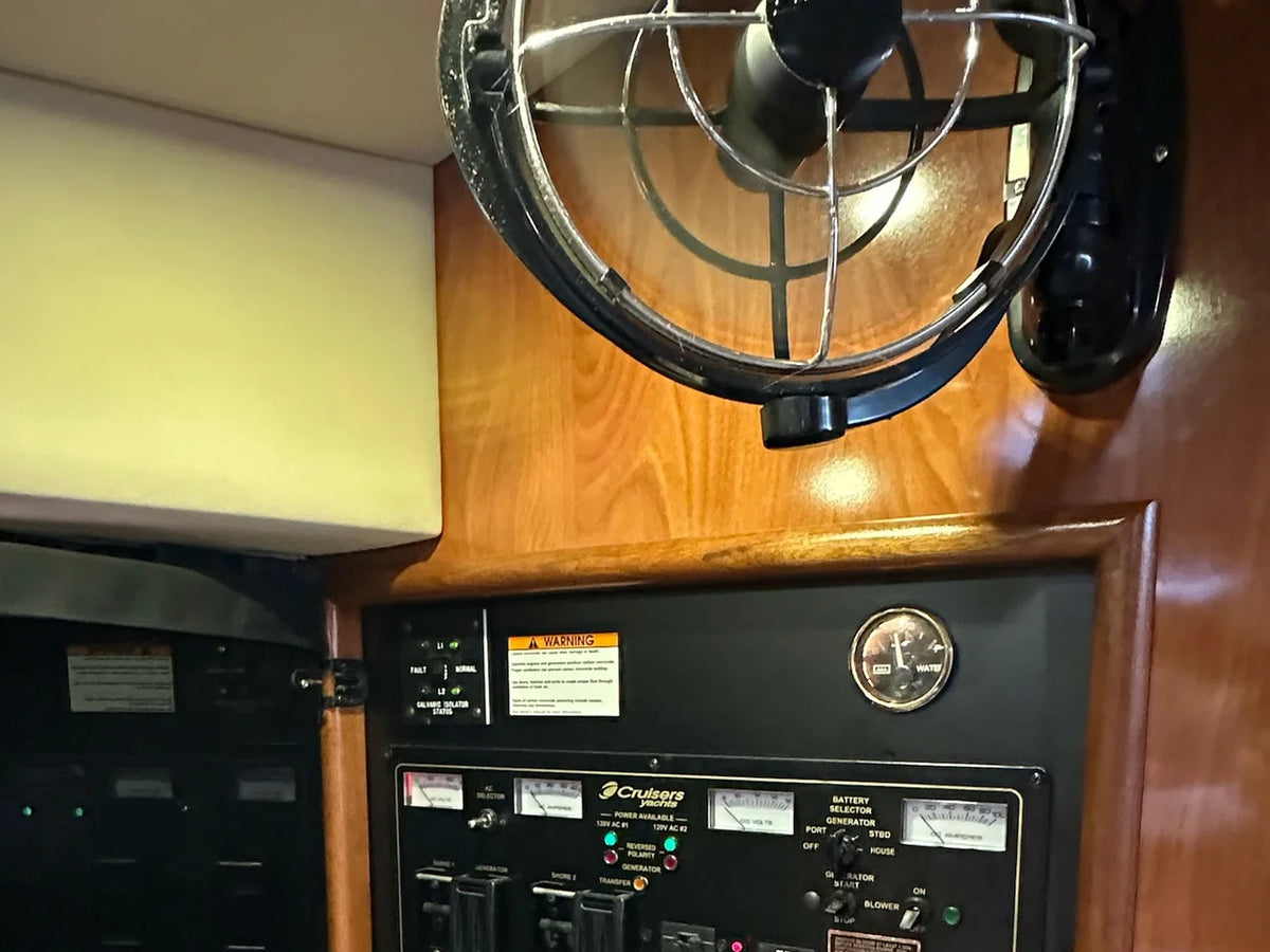 2005 Cruisers Yachts 320 EXPRESS 35.0 feet, Sturgeon Bay, WI #29