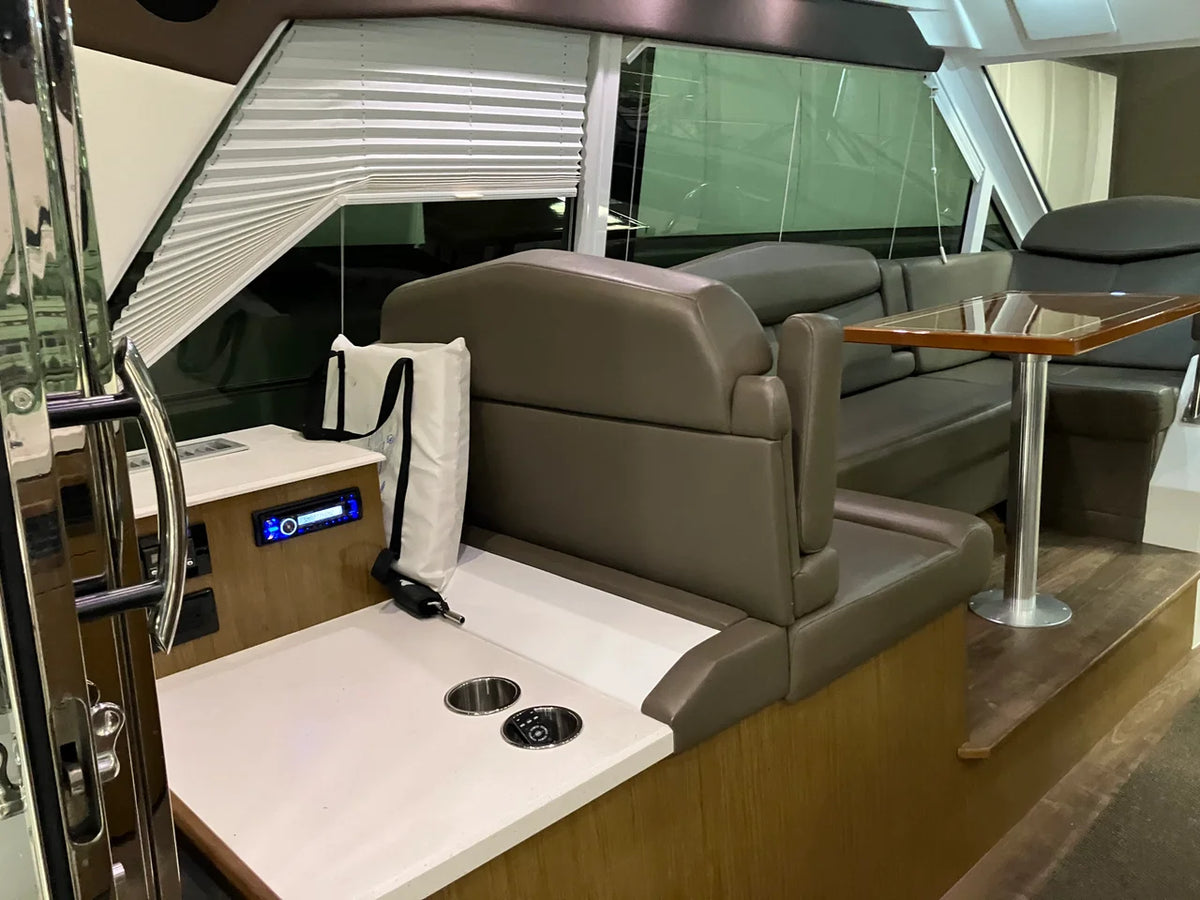 2016 Cruisers Yachts 48 CANTIUS 48.0 feet, Sturgeon Bay, WI #15