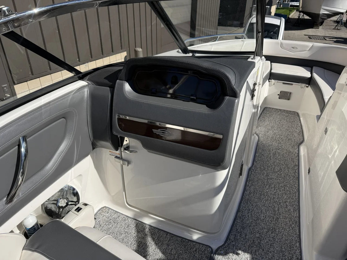 2015 Chaparral 257 SSX 25.0 feet, Grand Haven, MI #21