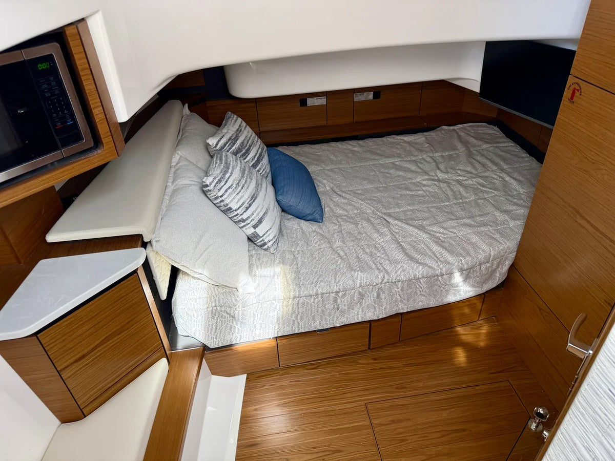 2027 Tiara Yachts 43LS 43.0 feet, Harrison Township, MI #27