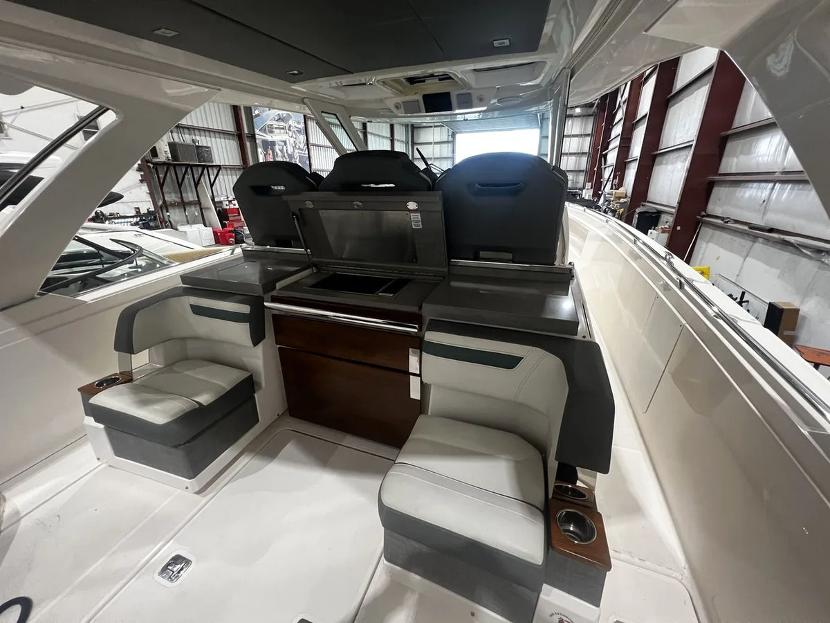 2019 Tiara Yachts 38 LS 38.0 feet, Winthrop Harbor, IL #7