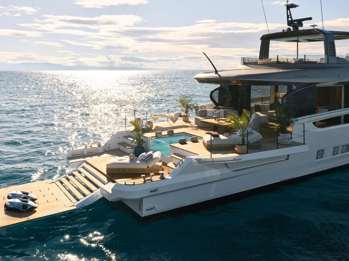 2027 Azimut Seadeck 9 84.0 feet, Inuvik, Northwest Territories #7