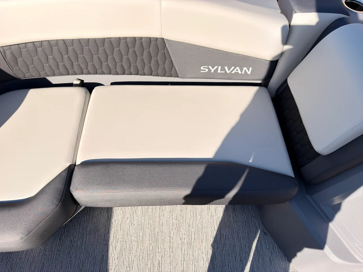2027 Sylvan R-20 Q DH 20.0 feet, Oshkosh, WI #20