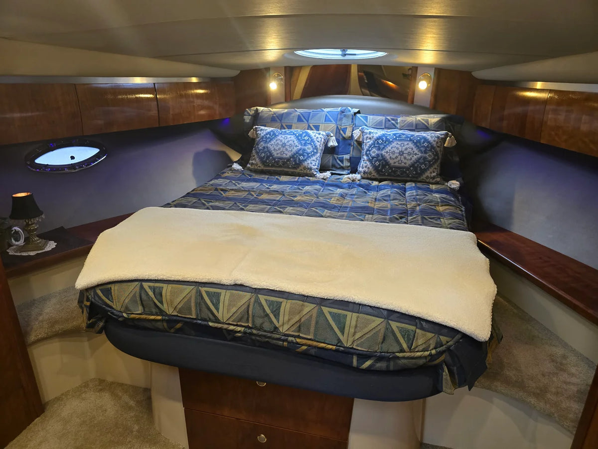2005 Cruisers Yachts 420 EXPRESS 42.0 feet, Sturgeon Bay, WI #45
