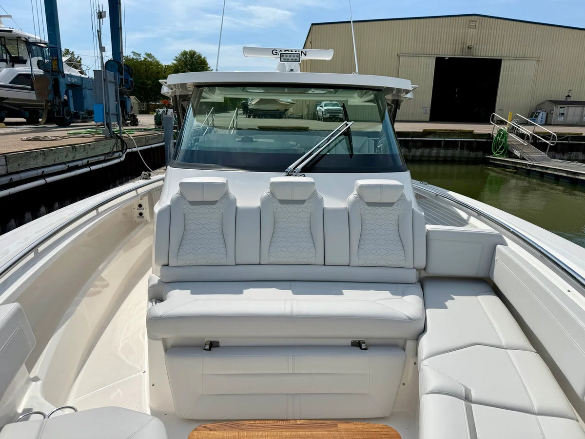 2027 Tiara Yachts 43LS 43.0 feet, Harrison Township, MI #17