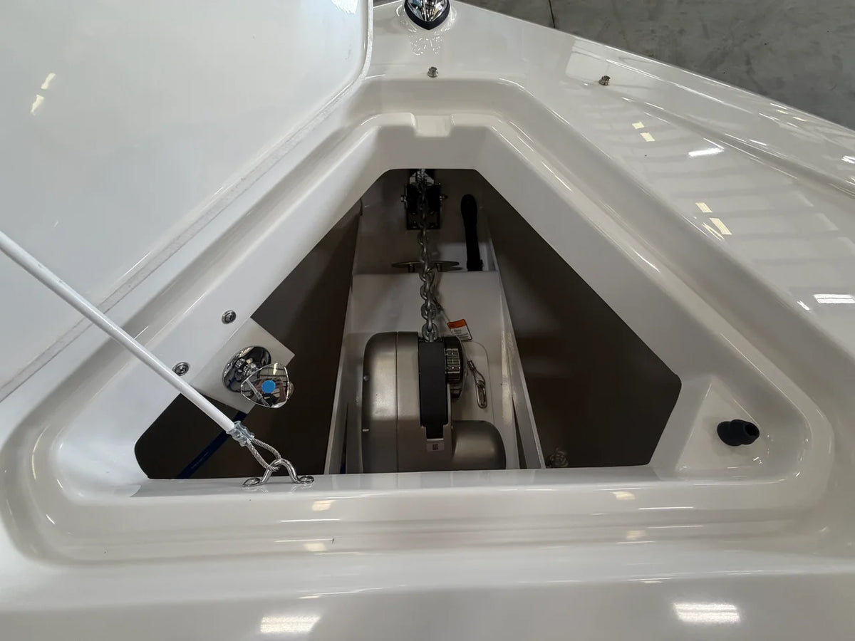2027 Cruisers Yachts 38 GLS 38.0 feet, Grand Haven, MI #23