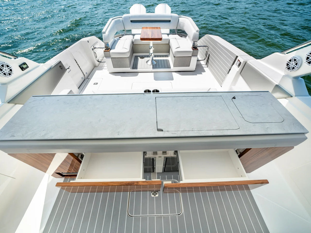 2027 Tiara Yachts 45 LS 43.0 feet, Inuvik, Northwest Territories #7