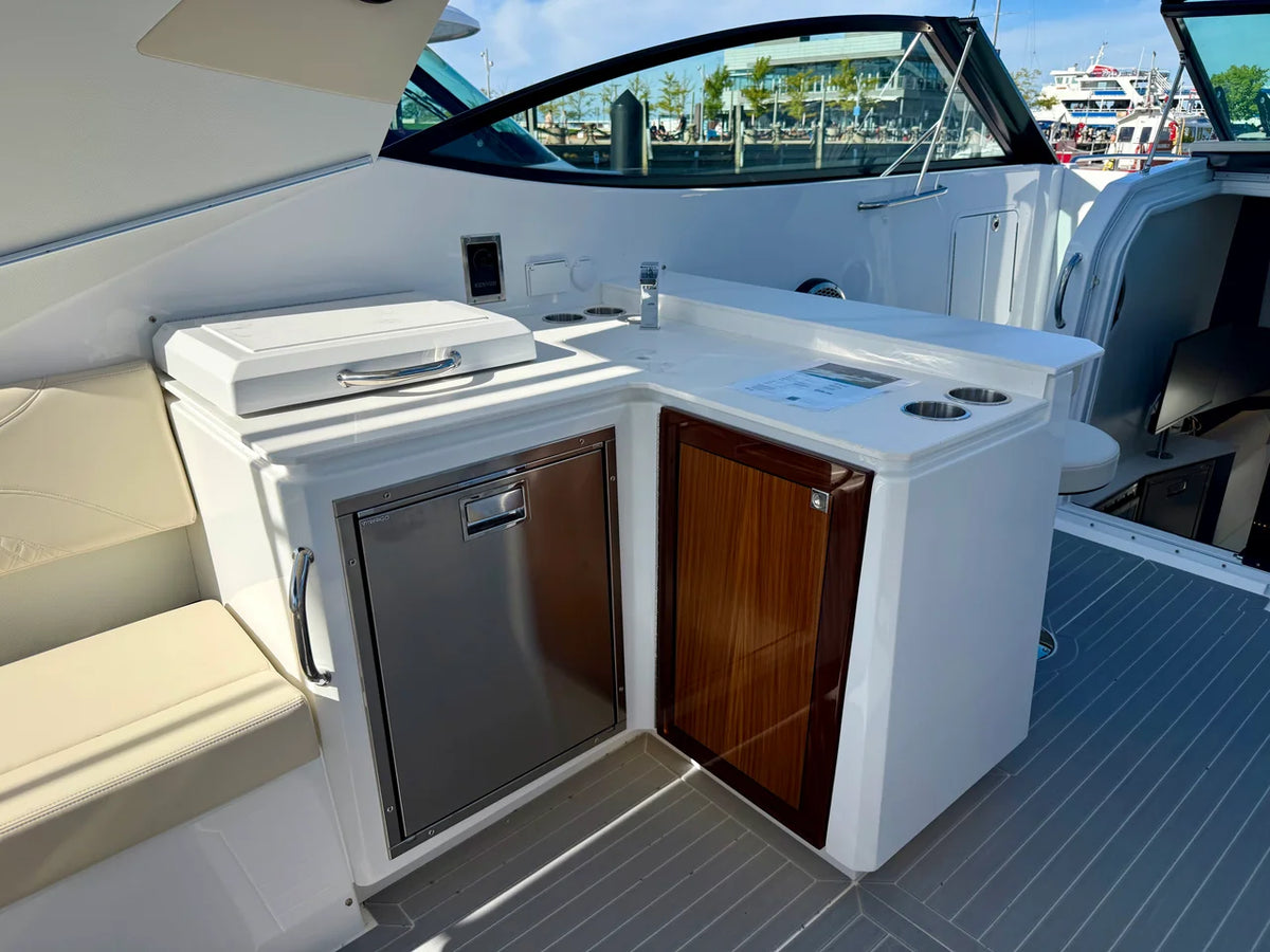 2027 Cruisers Yachts 38 GLS Outboard 38.0 feet, Harrison Township, MI #11