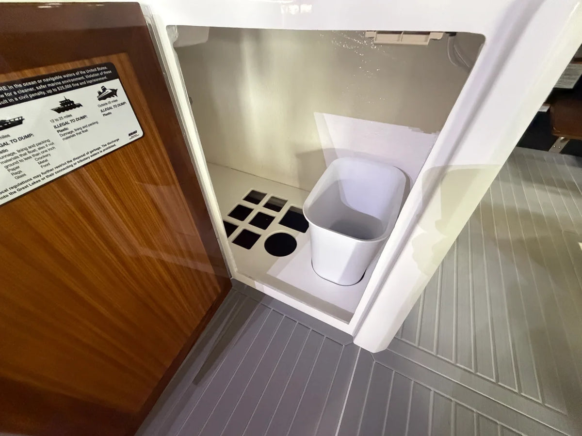 2027 Cruisers Yachts 38 GLS 38.0 feet, Grand Haven, MI #30