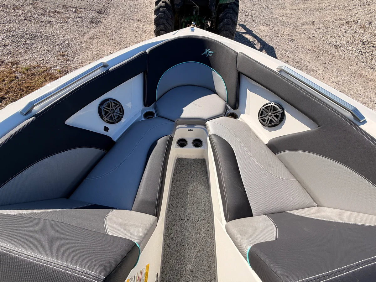 2017 Mastercraft XT23 23.0 feet, Pewaukee, WI #45