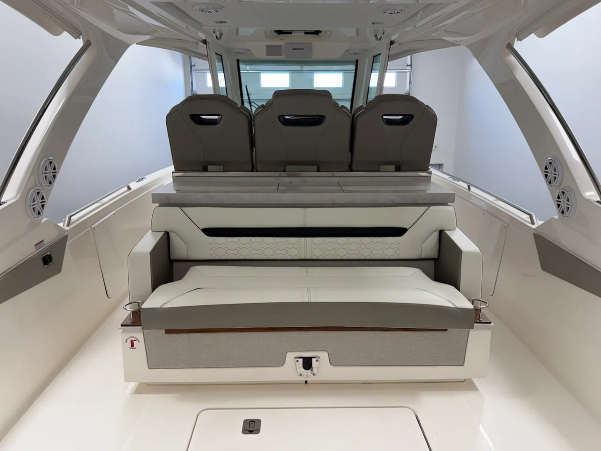 2023 Tiara Yachts 34 LS 34.0 feet, Marblehead, OH #8