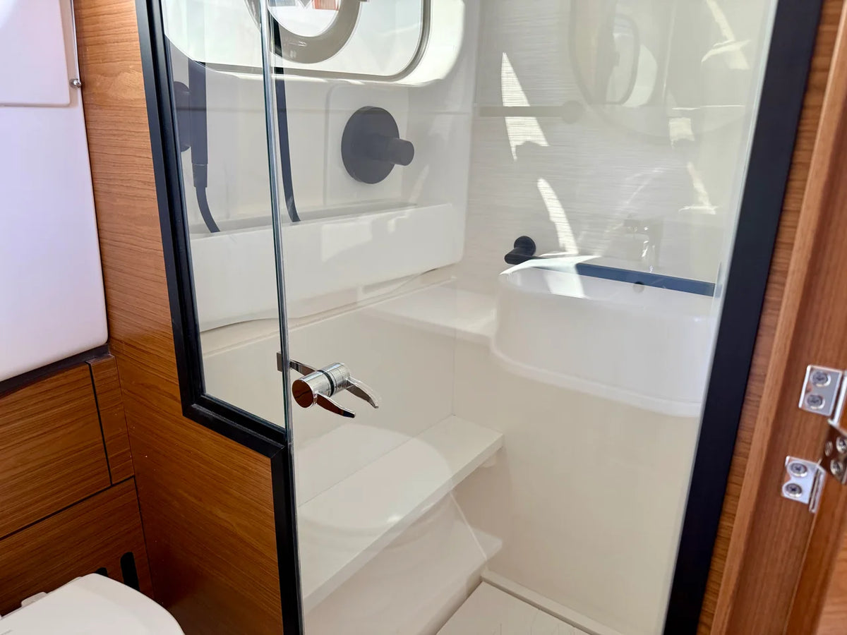 2027 Tiara Yachts 39LS 39.0 feet, Harrison Township, MI #27