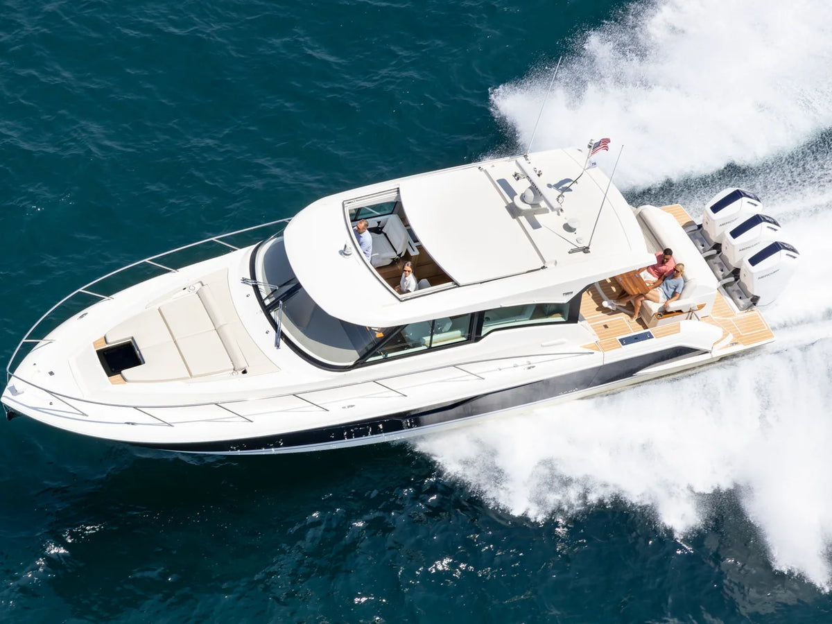 2027 Tiara Yachts 48 LE 48.0 feet, Inuvik, Northwest Territories #3
