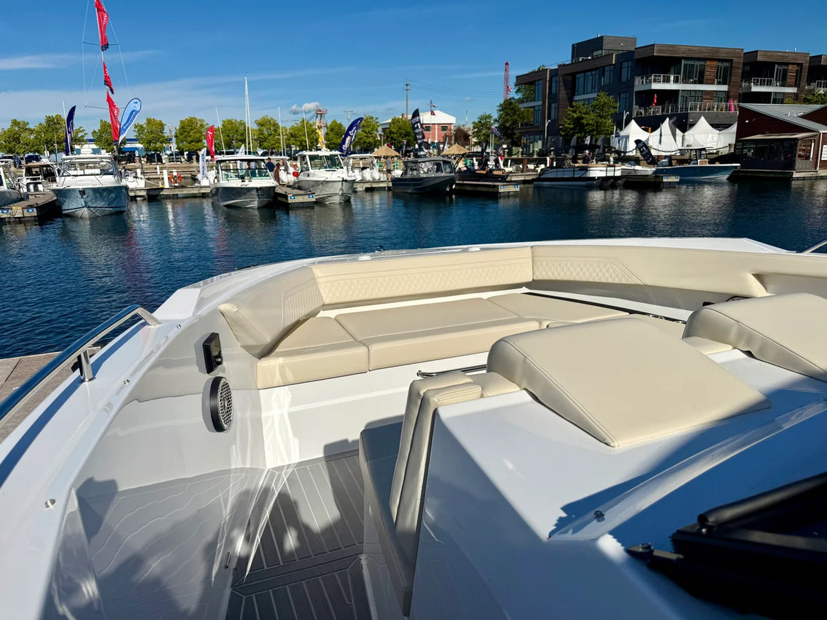 2027 Cruisers Yachts 38 GLS Outboard 38.0 feet, Harrison Township, MI #27