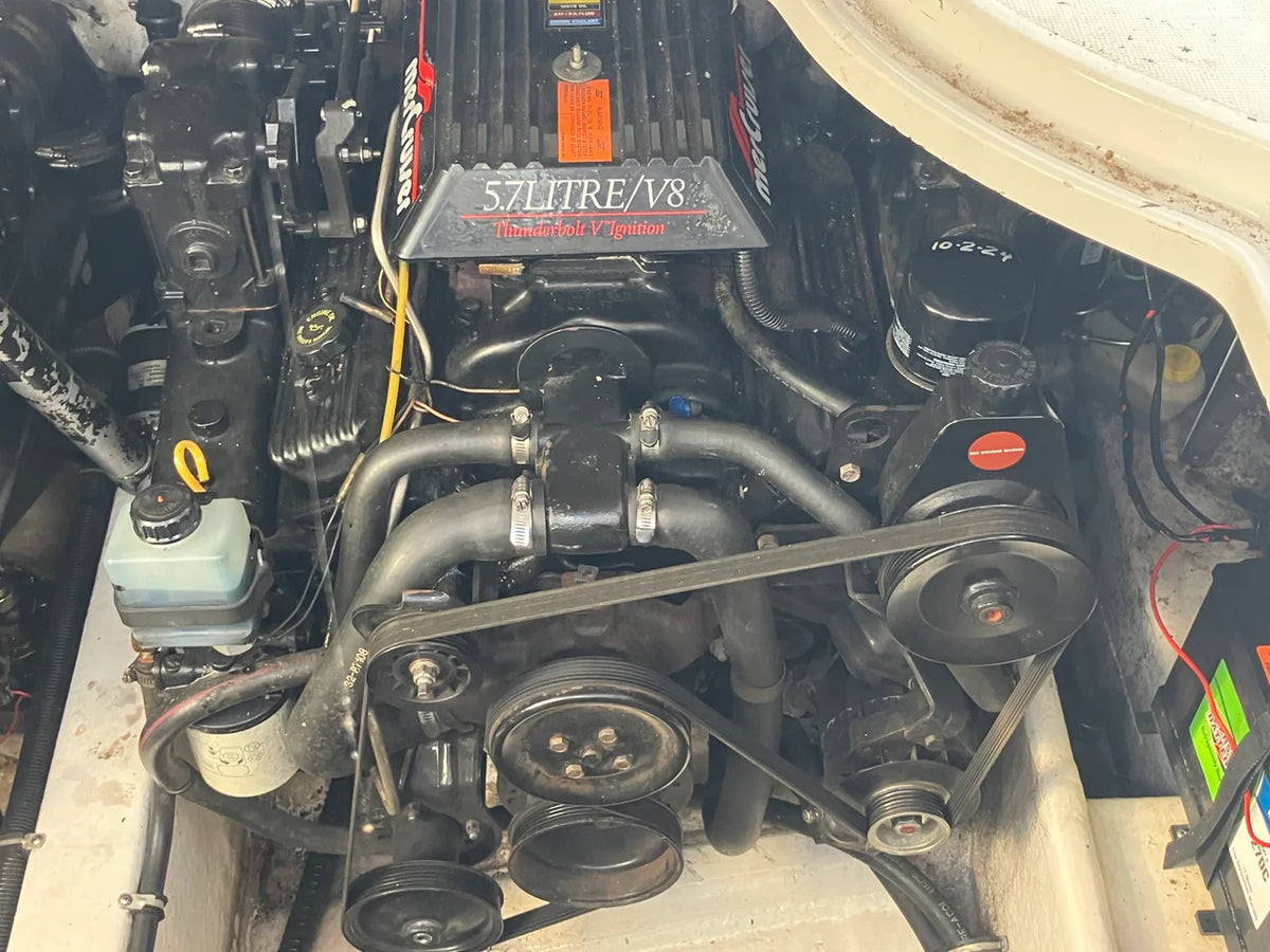 1997 Formula 27 PERFORMANCE CRUISER 27.0 feet, Sturgeon Bay, WI #6