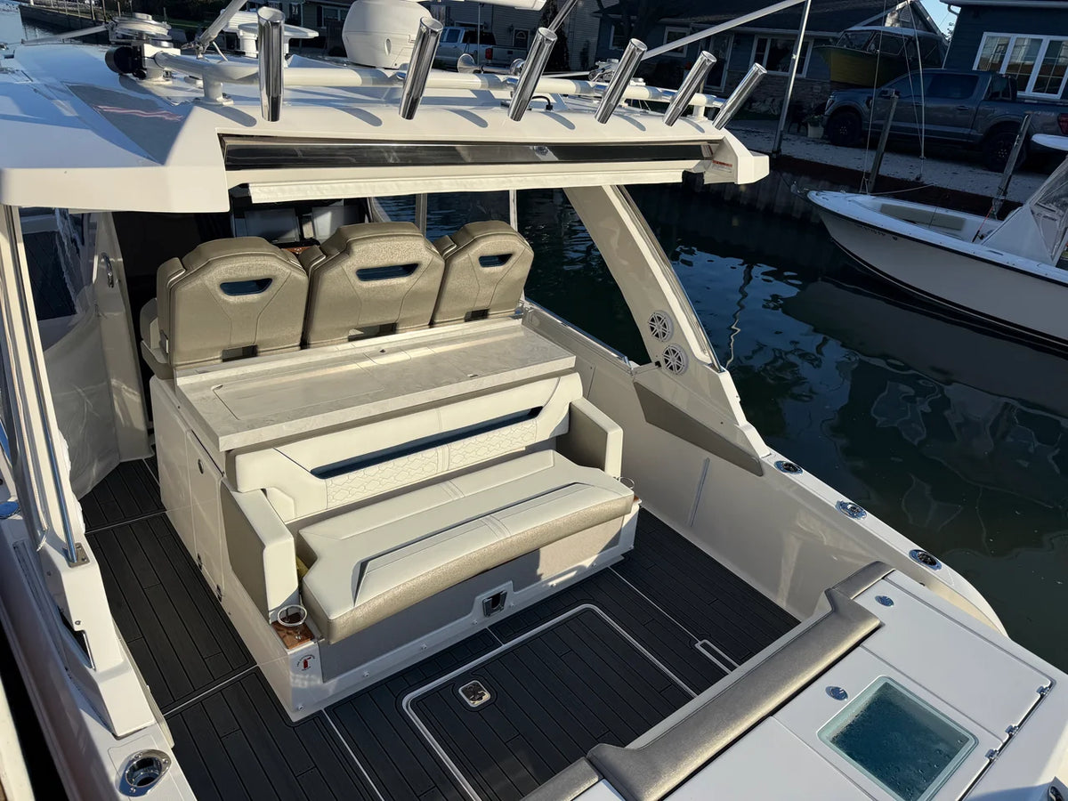 2025 Tiara Yachts 34LS 34.0 feet, Marblehead, OH #33