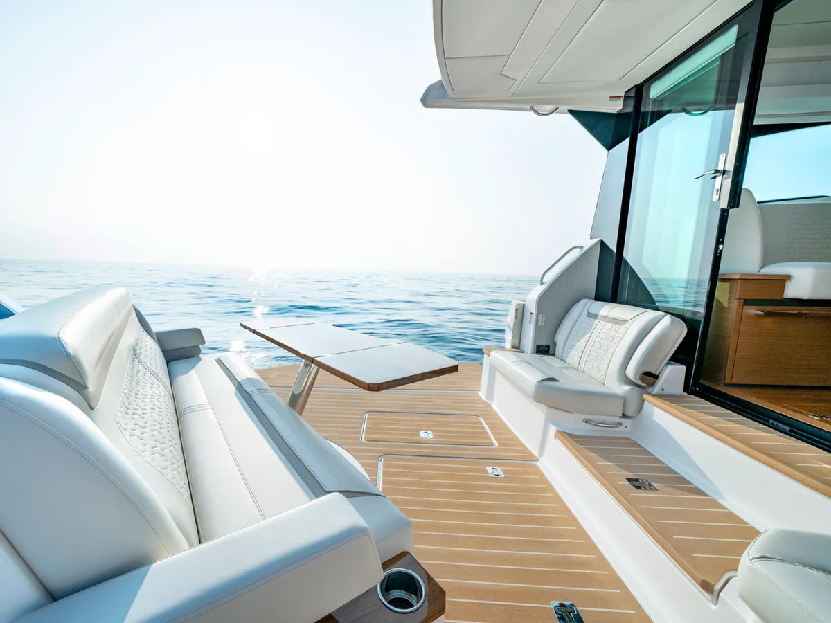 2027 Tiara Yachts 48 LE 48.0 feet, Inuvik, Northwest Territories #9