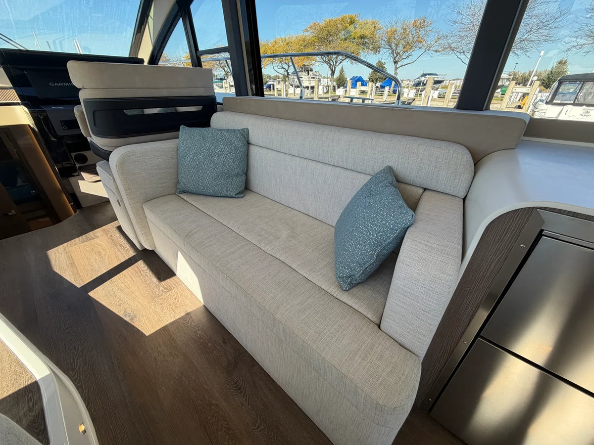 2026 Cruisers Yachts 57 FLY 57.0 feet, Grand Haven, MI #19