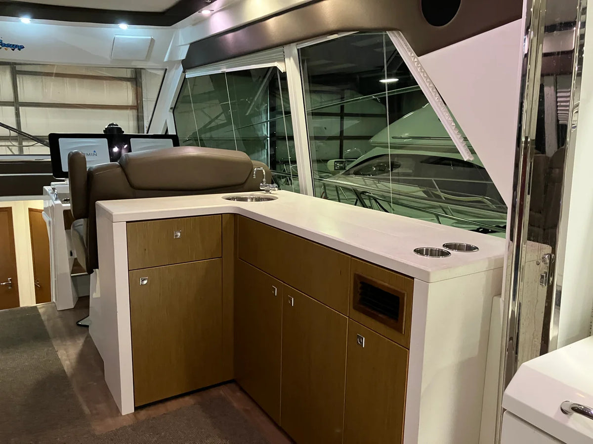 2016 Cruisers Yachts 48 CANTIUS 48.0 feet, Sturgeon Bay, WI #14