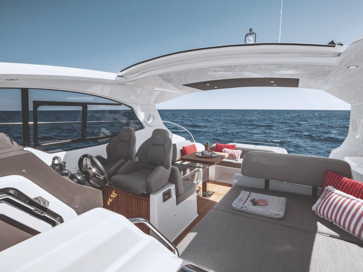 2027 Azimut Atlantis 45 45.0 feet, Inuvik, Northwest Territories #10