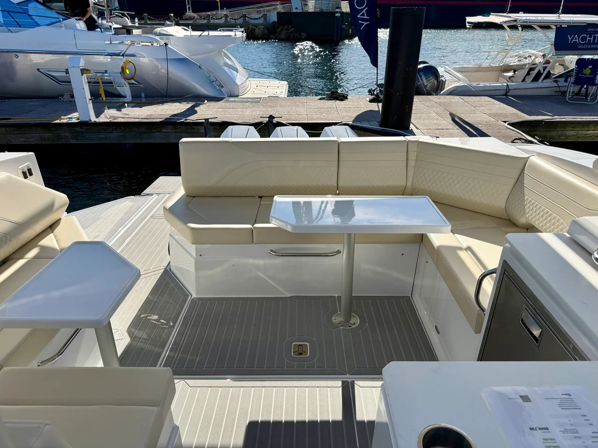 2027 Cruisers Yachts 38 GLS Outboard 38.0 feet, Harrison Township, MI #14