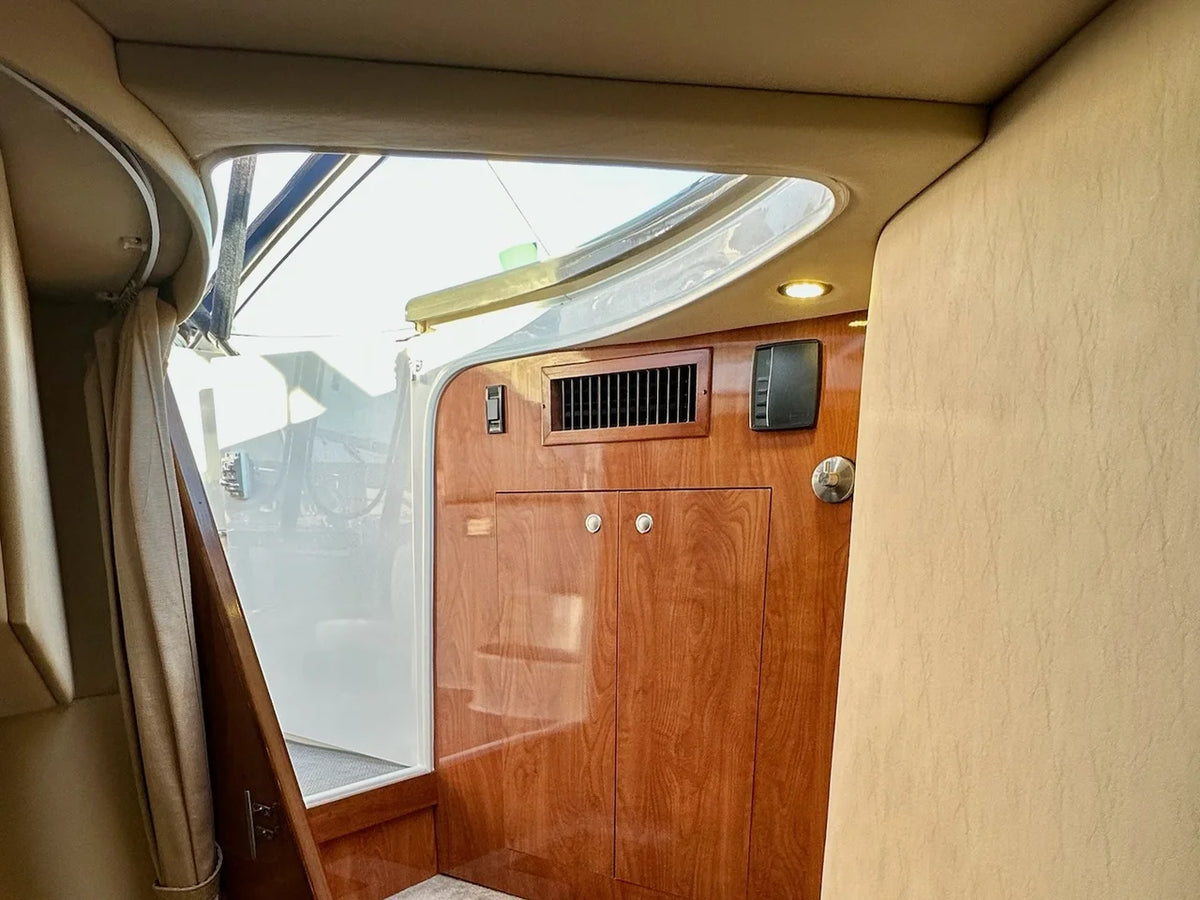 2005 Cruisers Yachts 320 EXPRESS 35.0 feet, Sturgeon Bay, WI #39