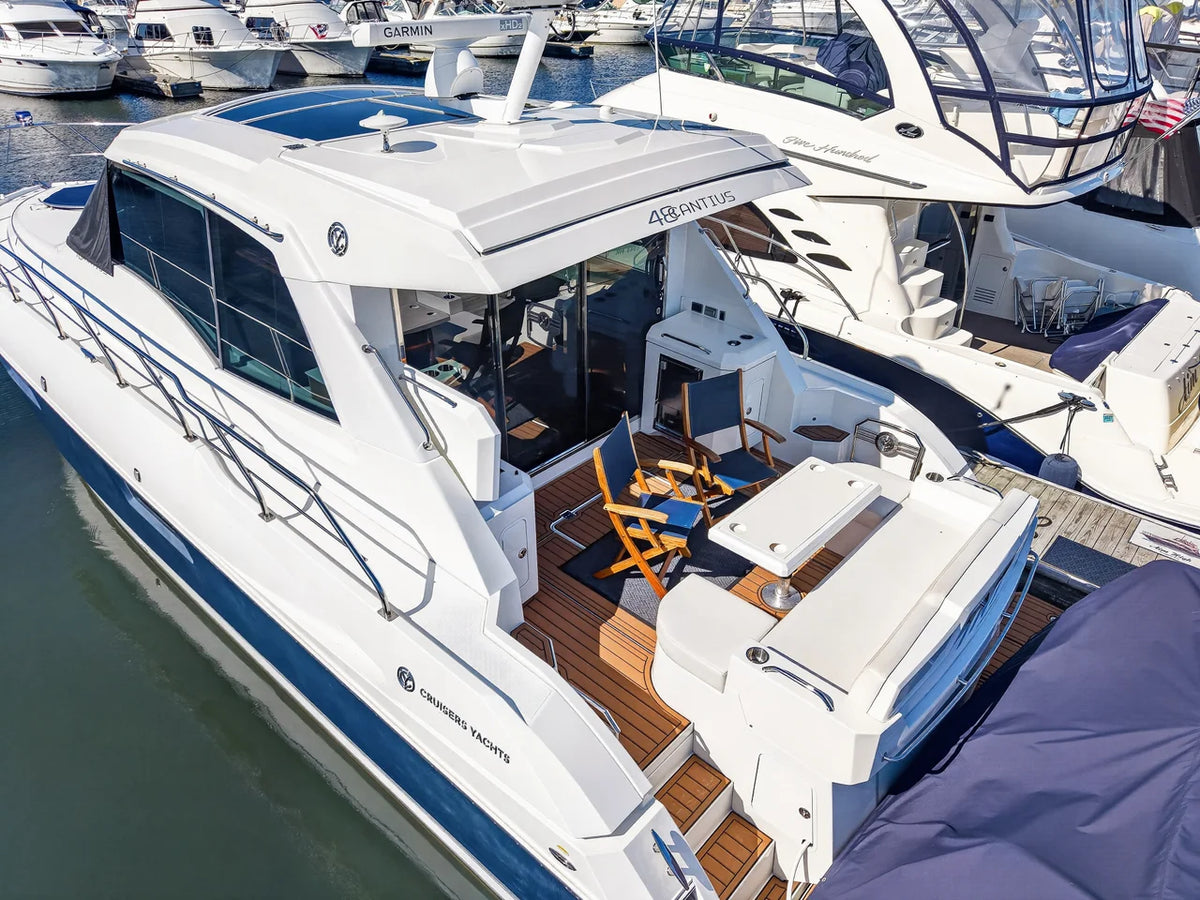 2017 Cruisers Yachts 48 CANTIUS 48.0 feet, Sturgeon Bay, WI #9