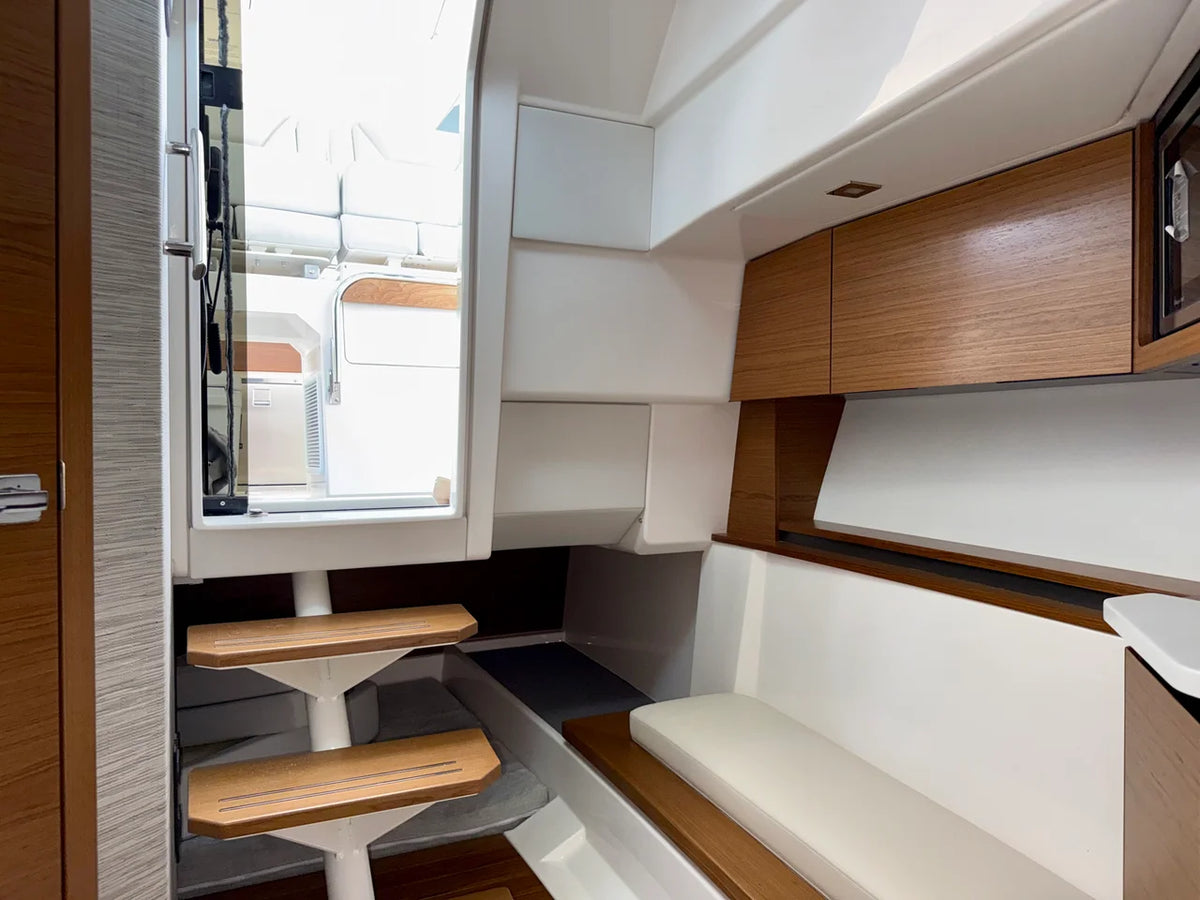 2027 Tiara Yachts 43LS 43.0 feet, Harrison Township, MI #32