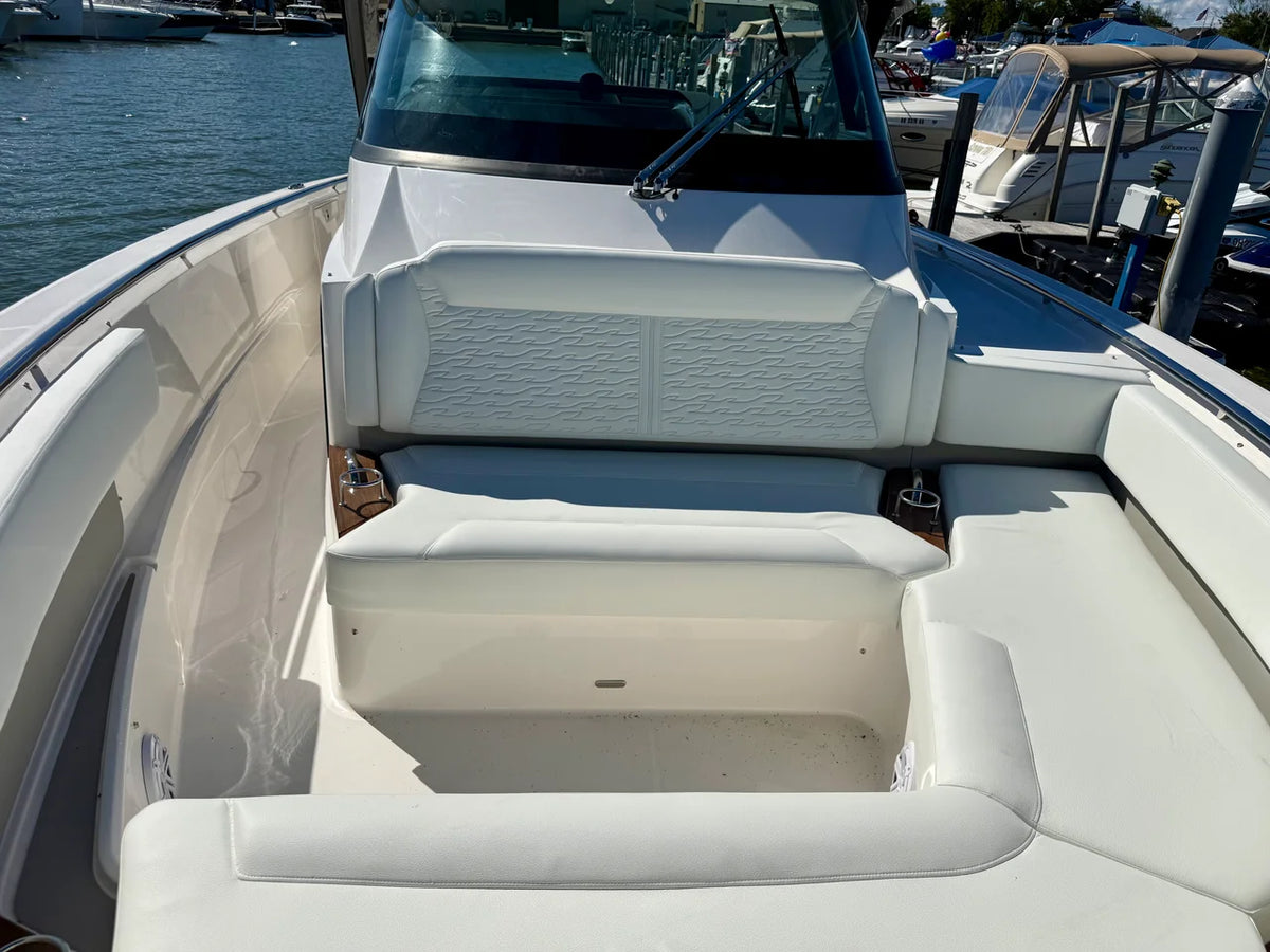 2027 Tiara Yachts 39LS 39.0 feet, Harrison Township, MI #21