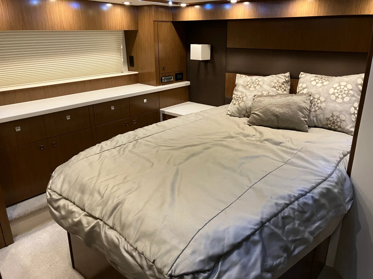 2016 Cruisers Yachts 48 CANTIUS 48.0 feet, Sturgeon Bay, WI #35