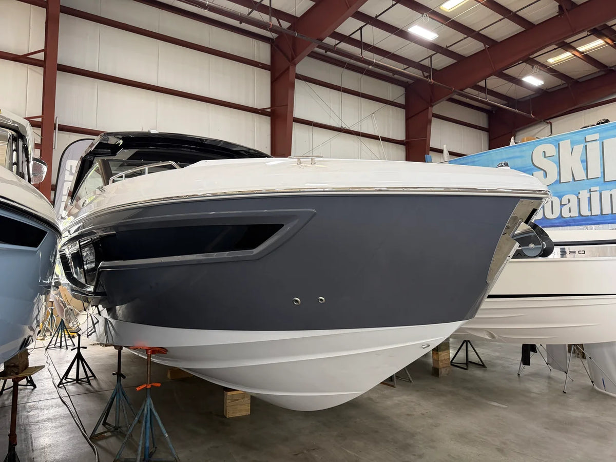 2027 Cruisers Yachts 38 GLS 38.0 feet, Grand Haven, MI #2