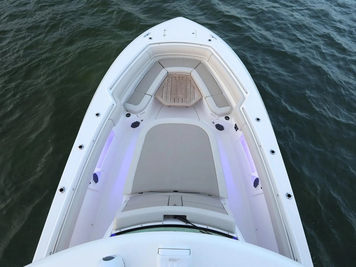 2027 Boston Whaler 380 Outrage 38.0 feet, Inuvik, Northwest Territories #18