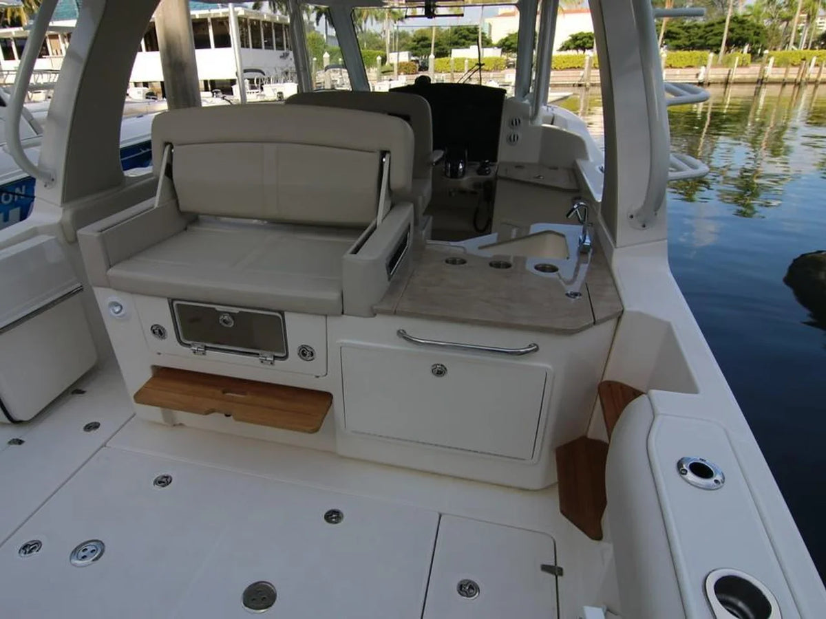 2027 Boston Whaler 350 Realm 35.0 feet, Inuvik, Northwest Territories #12