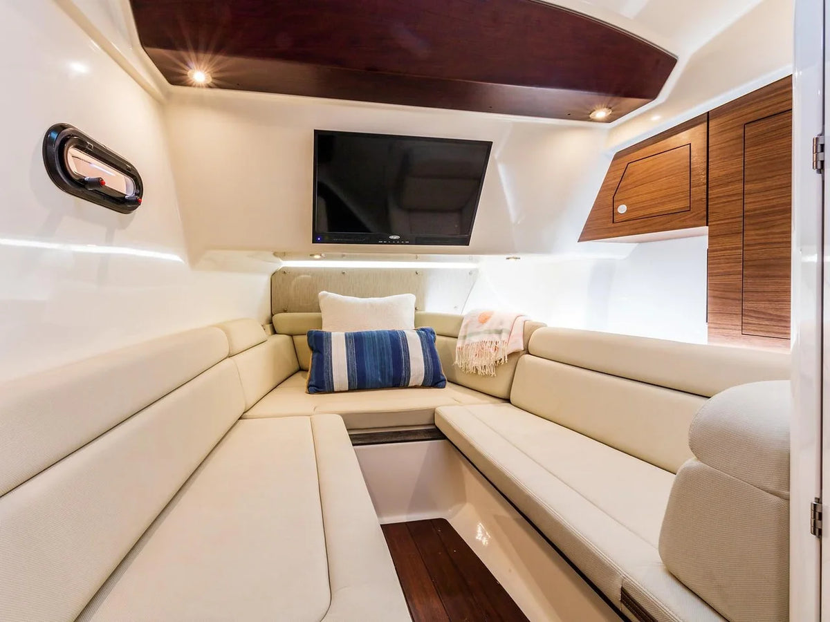2027 Boston Whaler 350 Realm 35.0 feet, Inuvik, Northwest Territories #14