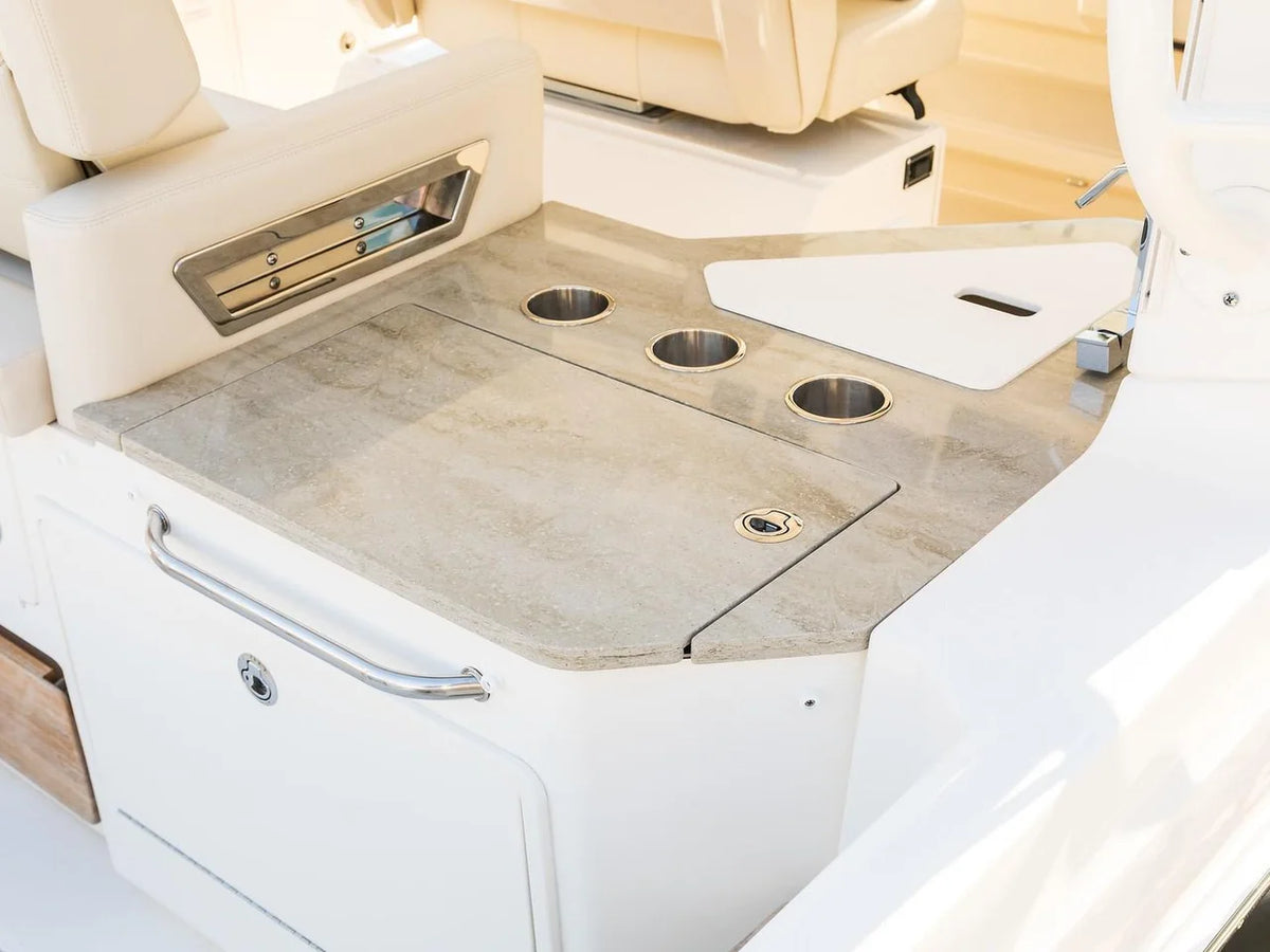 2027 Boston Whaler 350 Realm 35.0 feet, Inuvik, Northwest Territories #18
