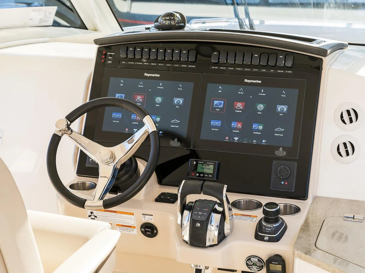 2027 Boston Whaler 350 Realm 35.0 feet, Inuvik, Northwest Territories #27