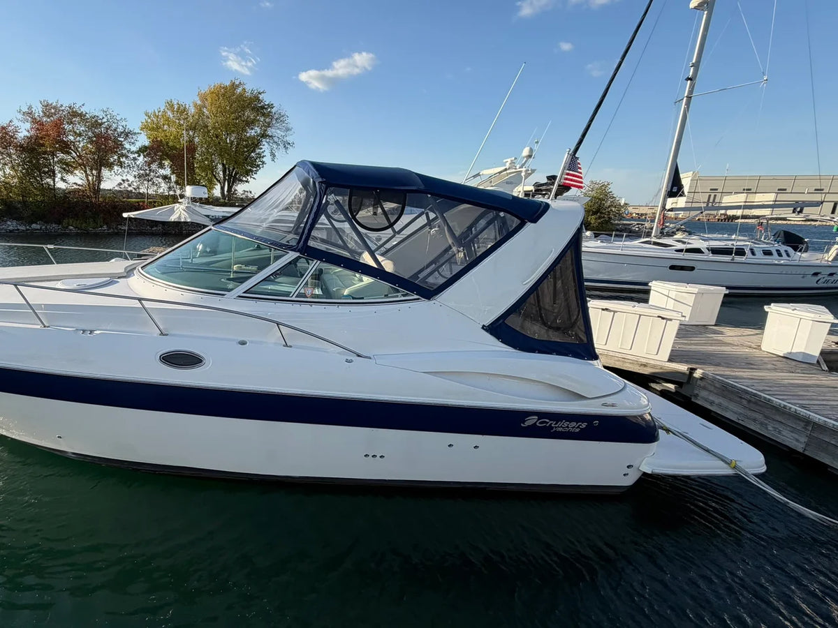 2005 Cruisers Yachts 320 EXPRESS 35.0 feet, Sturgeon Bay, WI #3