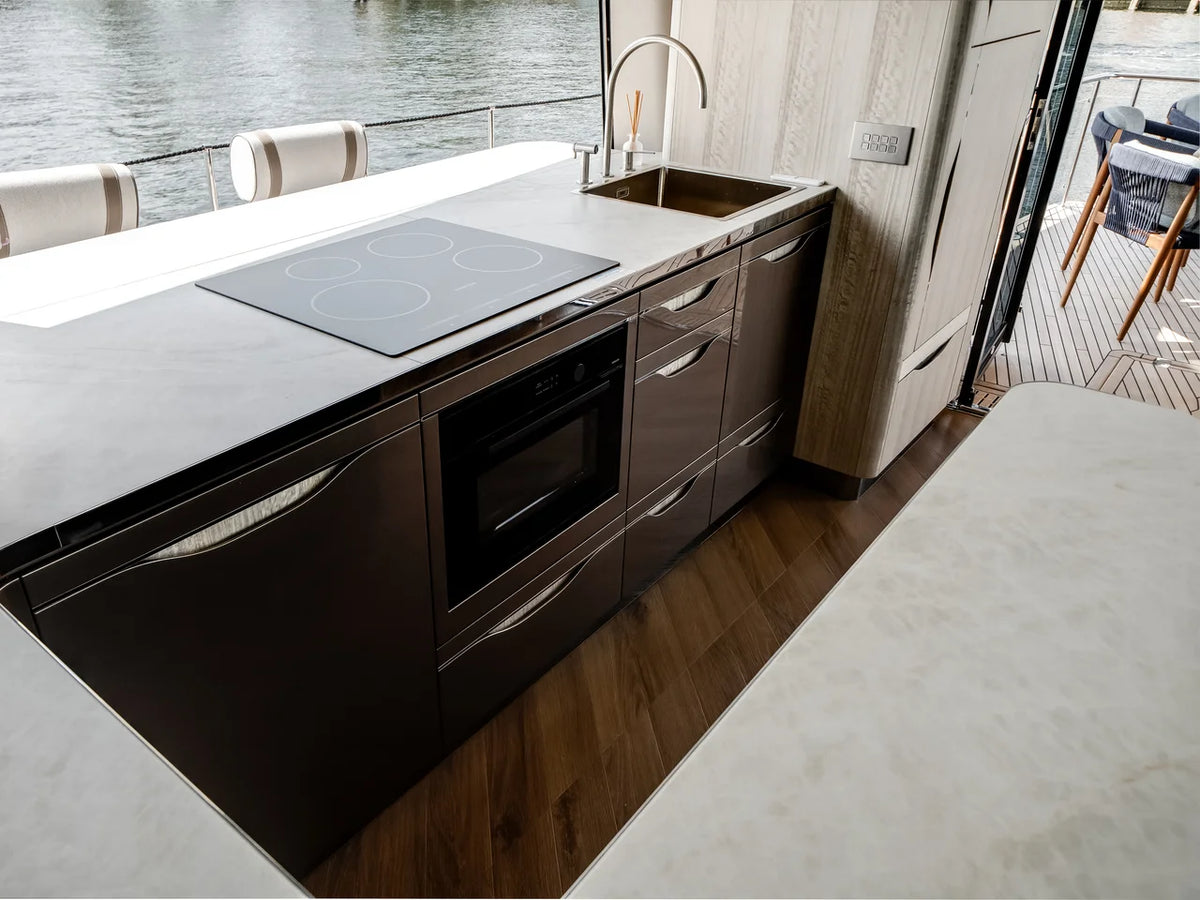 2027 Galeon 620 FLY 64.583 feet, Inuvik, Northwest Territories #47