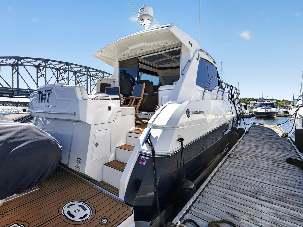 2017 Cruisers Yachts 48 CANTIUS 48.0 feet, Sturgeon Bay, WI #3