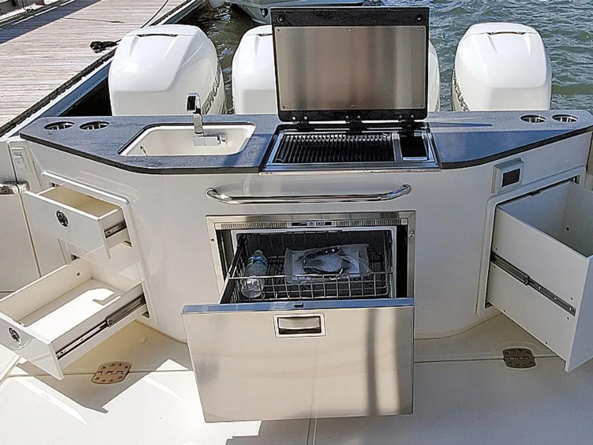 2027 Boston Whaler 405 Conquest 40.0 feet, Inuvik, Northwest Territories #49
