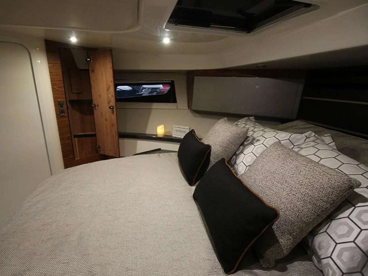 2027 Boston Whaler 405 Conquest 40.0 feet, Inuvik, Northwest Territories #52