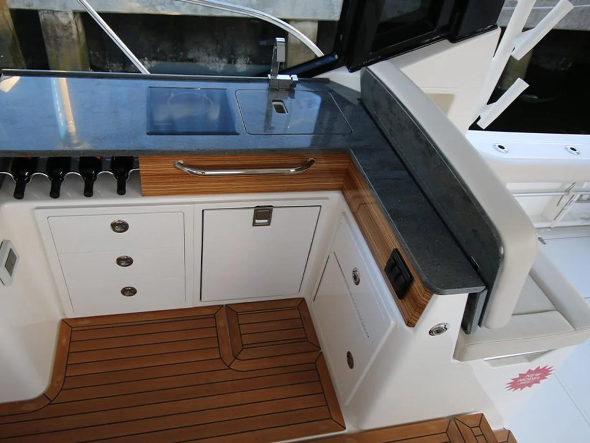 2027 Boston Whaler 405 Conquest 40.0 feet, Inuvik, Northwest Territories #63